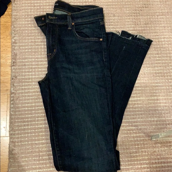 J Brand Denim - J brand size 26, dark indigo wash step hem jeans J Brand Denim - J brand size 26, dark indigo wash step hem jeans